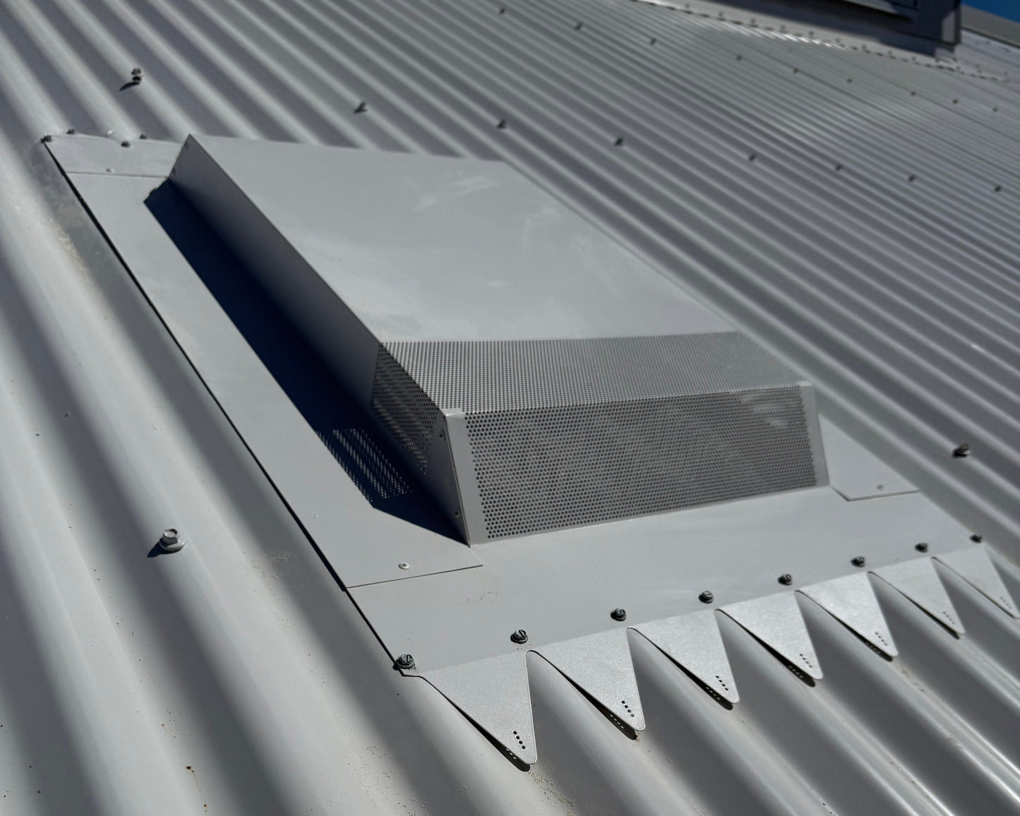 Rangehood roof venting Kit: Surf Mist