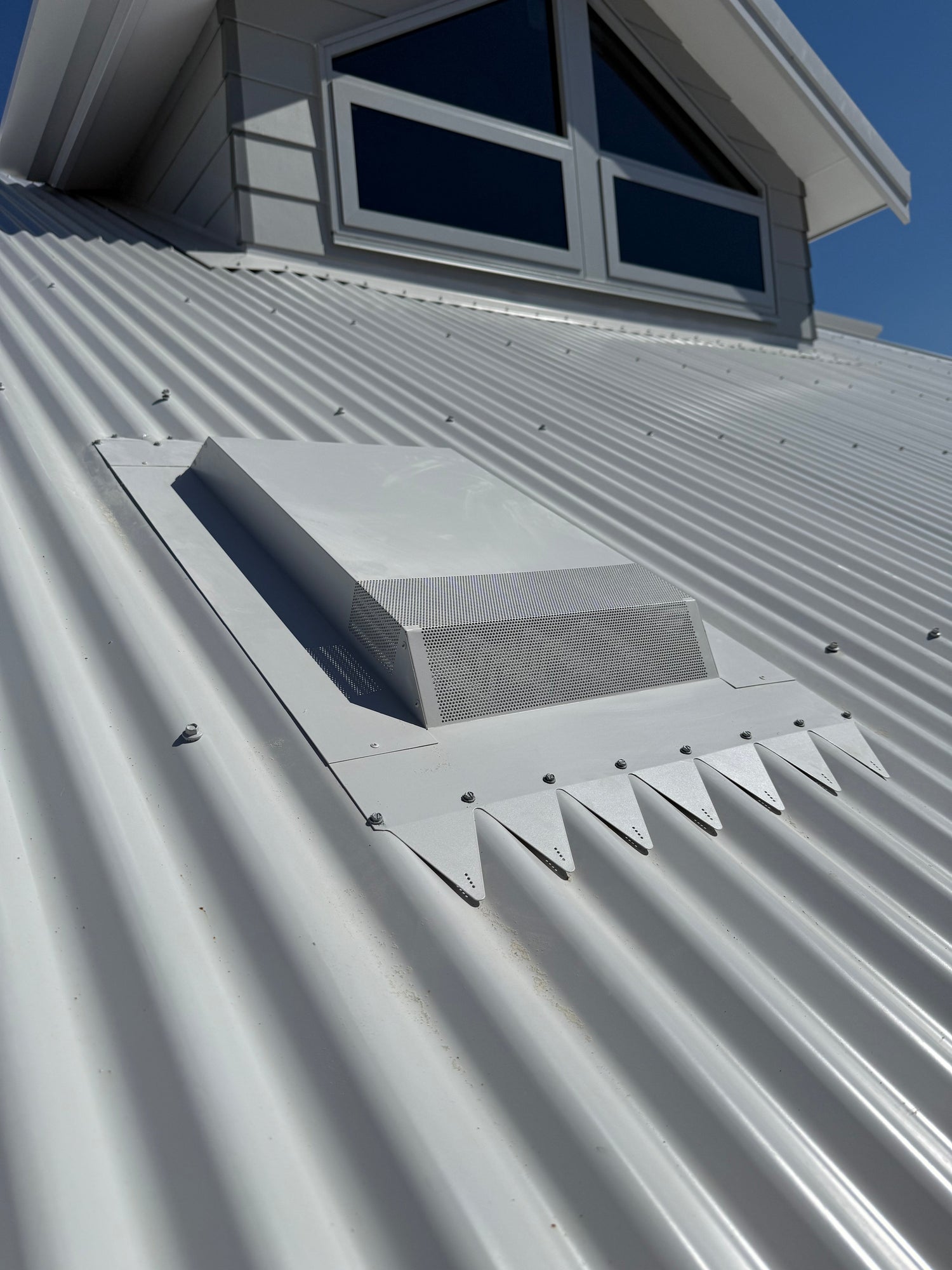 Low profile Roof Vents